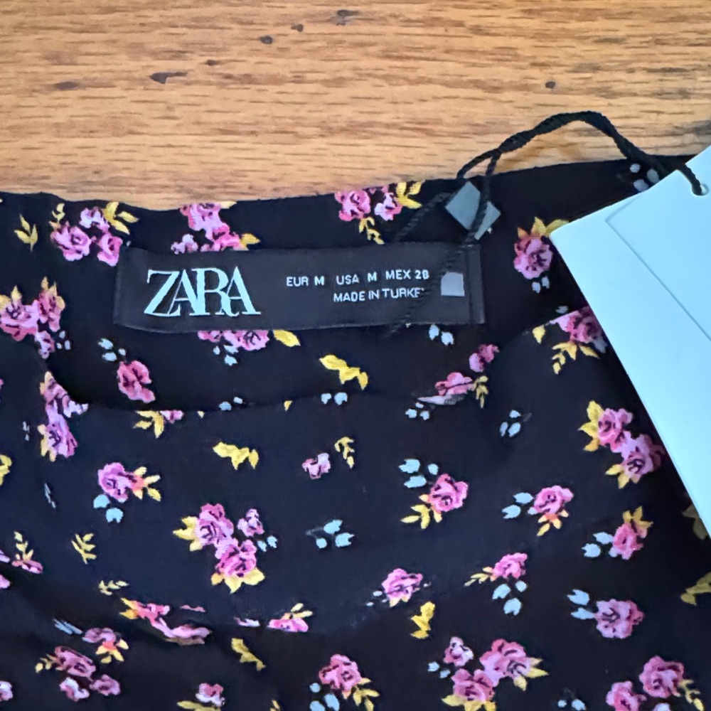 Zara Black Floral Skirt - Picture 2 of 5